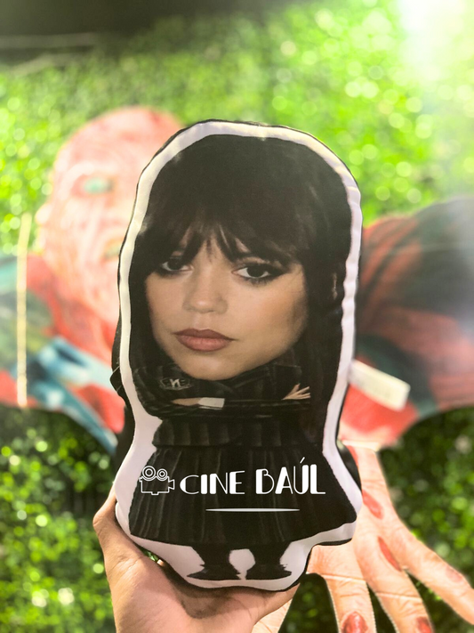 Almohada Jenna Ortega Merlina
