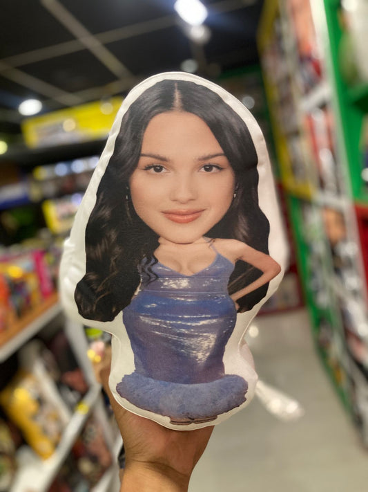 Almohada Olivia Rodrigo Famossita