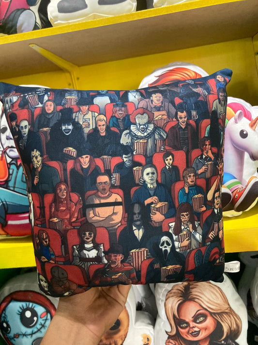Almohada Portada Personajes Terror